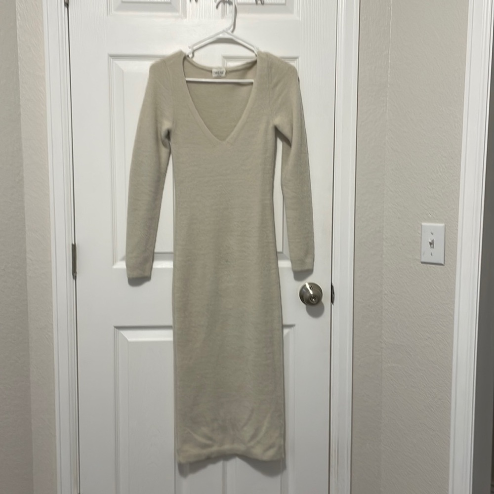 Wilfred Free plush long sleeve dress. Cream. Extremely soft!!